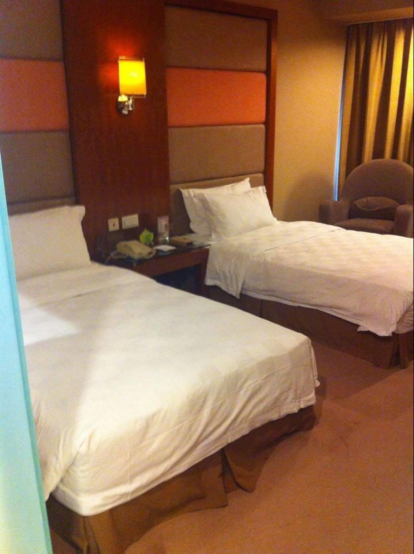 New Times Hotel Shenzhen Railway Station ภายนอก รูปภาพ