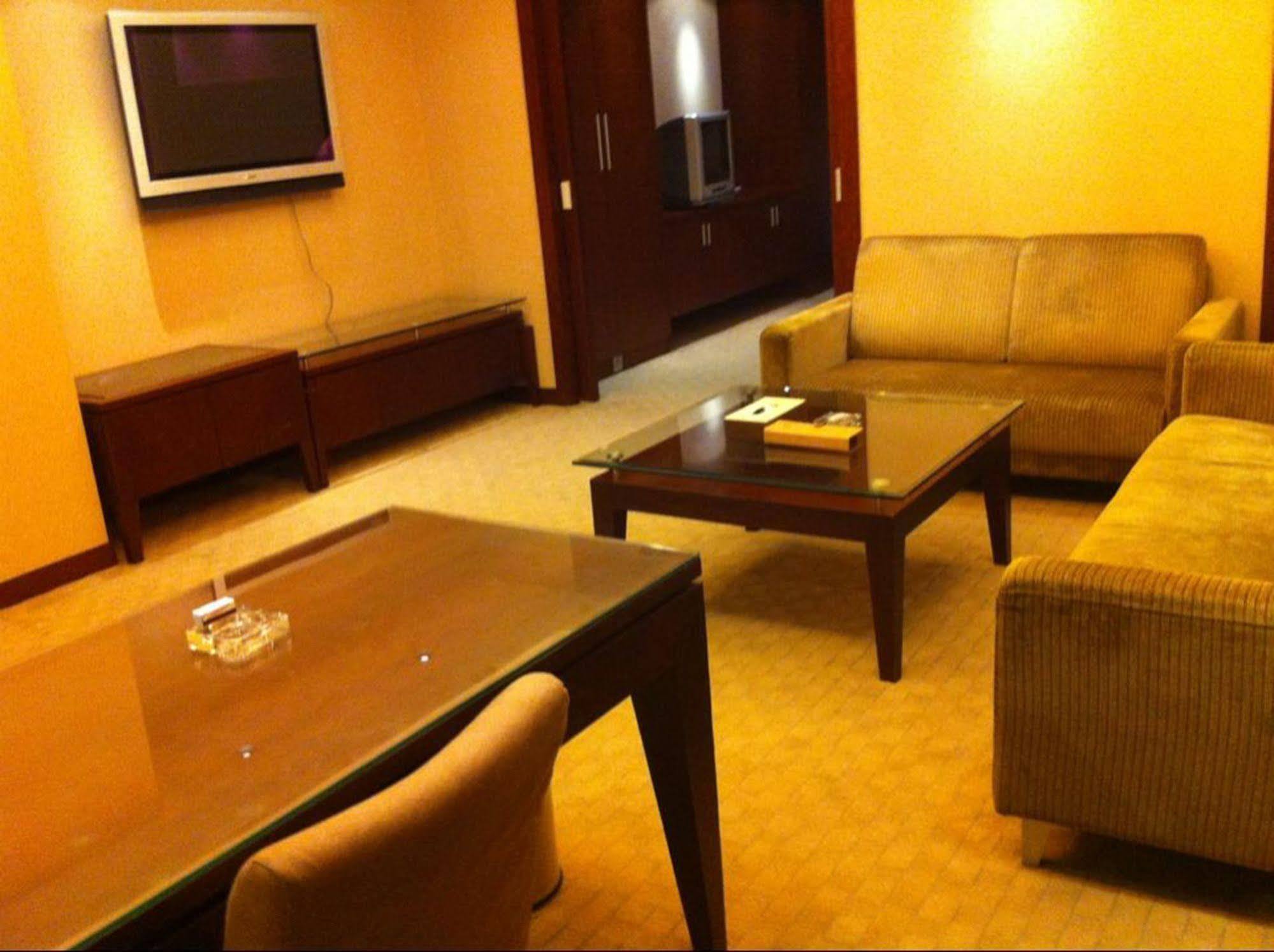 New Times Hotel Shenzhen Railway Station ภายนอก รูปภาพ